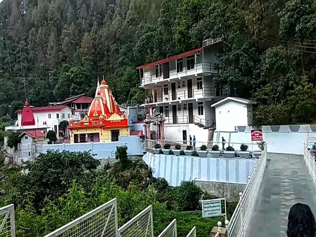 neem-karoli-baba-kainchi-dham-nainital